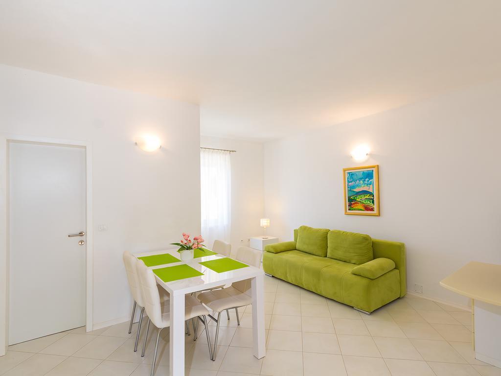 Apartments Gala Пореч Екстериор снимка